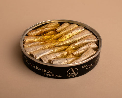 Small sardines in olive oil