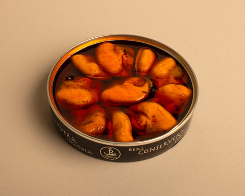 Spicy mussels in escabeche